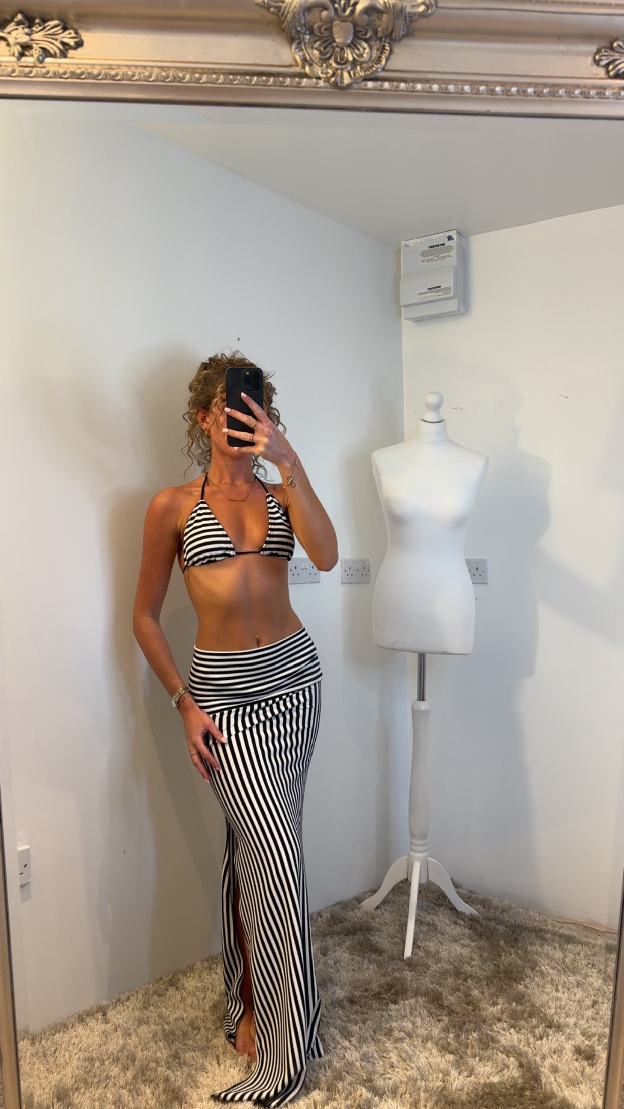 Black and white slit skirt